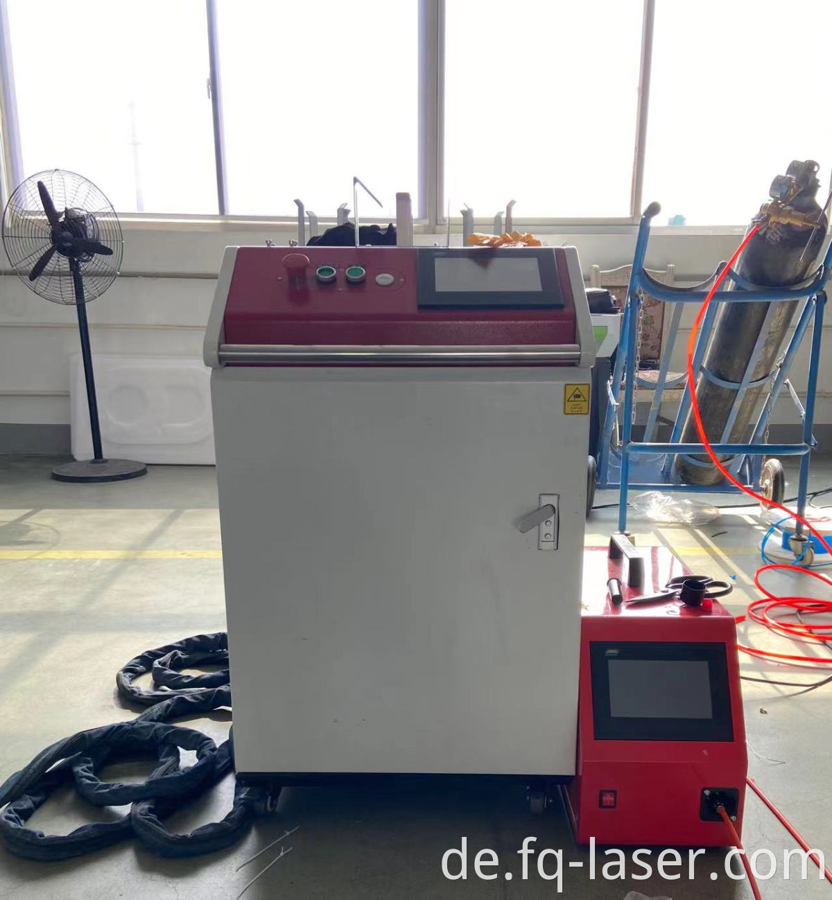 Handheld fiber laser welding machine